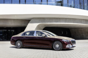 Mercedes-Maybach S-Class two tone colour lwb 