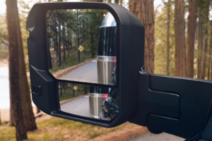 Extendable side mirrors for more visibility when towing in the toyota sequoia 