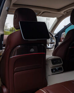 2022 Mercedes-Benz GLS 600 Maybach mahoganny brown/macchiato beige rear seat entertainment 